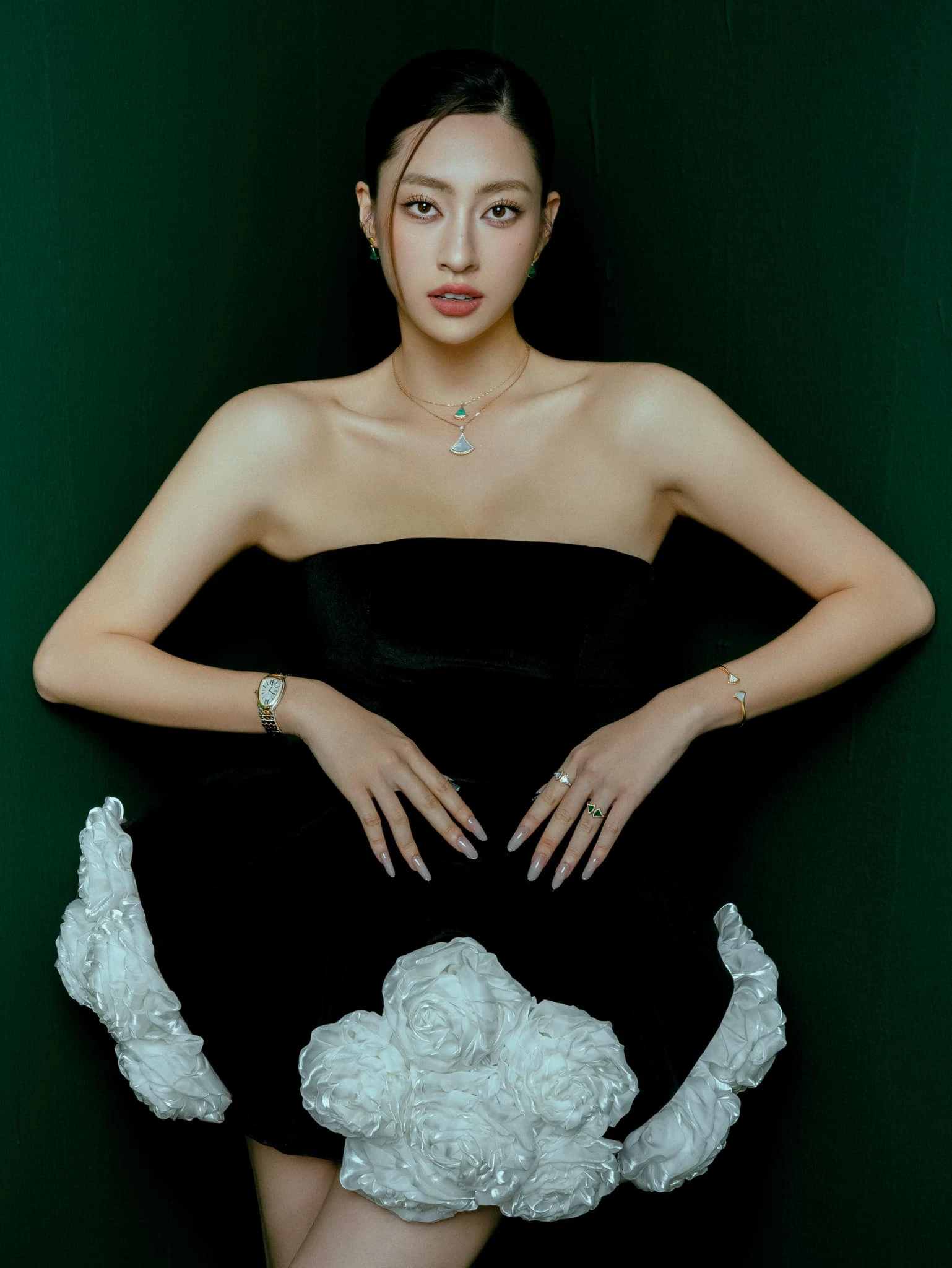 Lương thùy linh 3